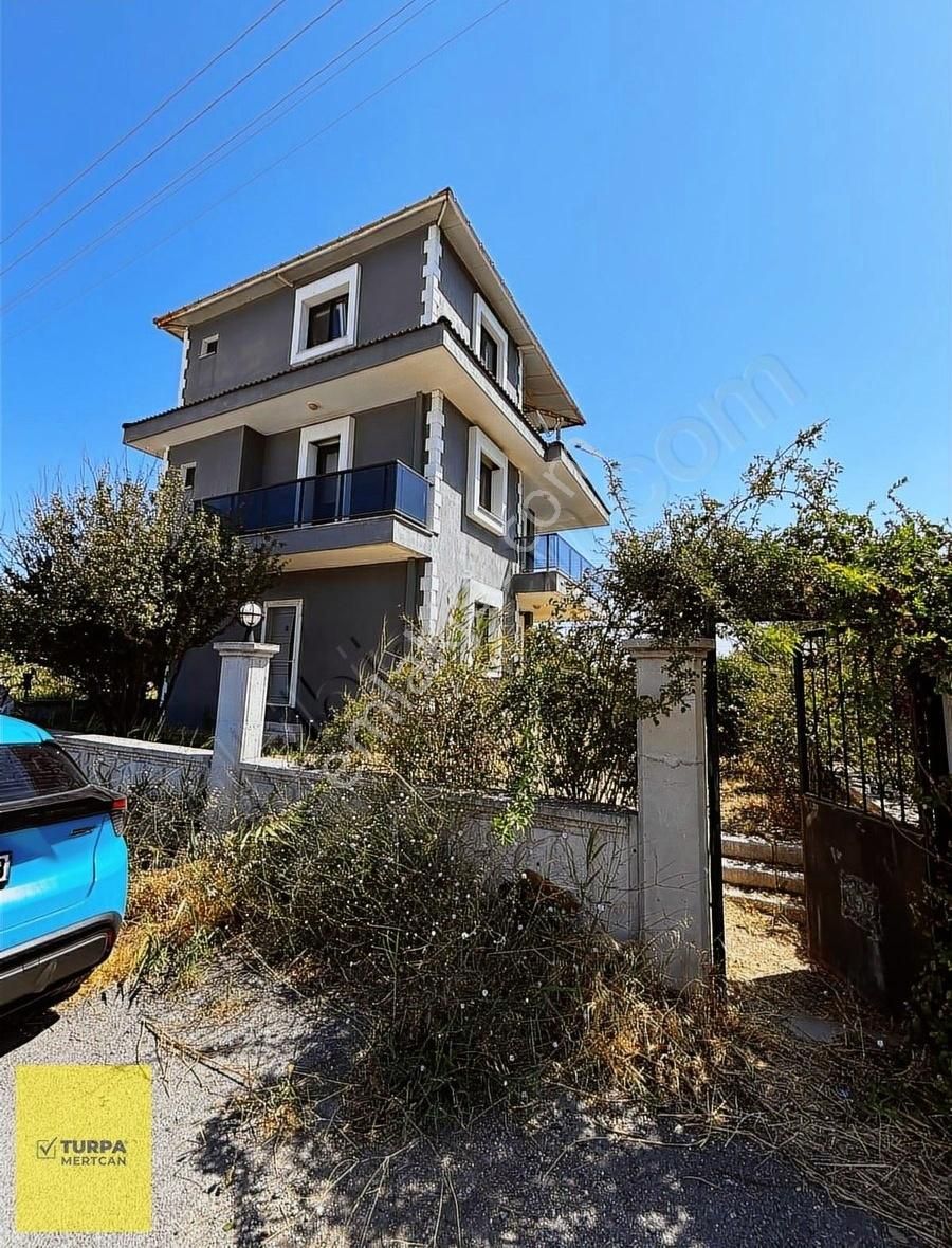 Urla İçmeler Satılık 3+1 Villa