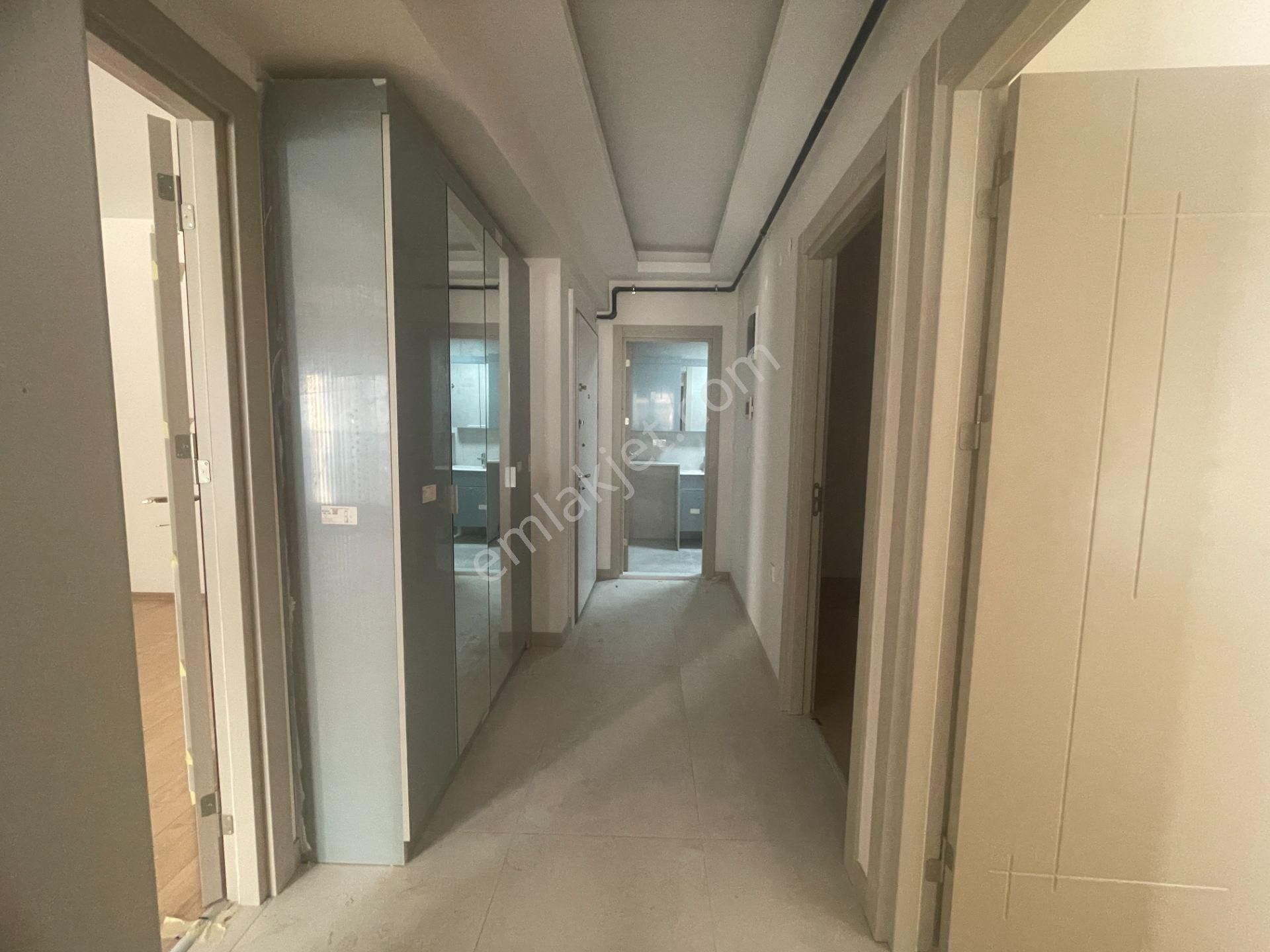 Yalı Mah.ara Kat Sıfır İzban İstasyonu Yanı Asansörlü Doğalgazlı 2+1 Kiralık Daire