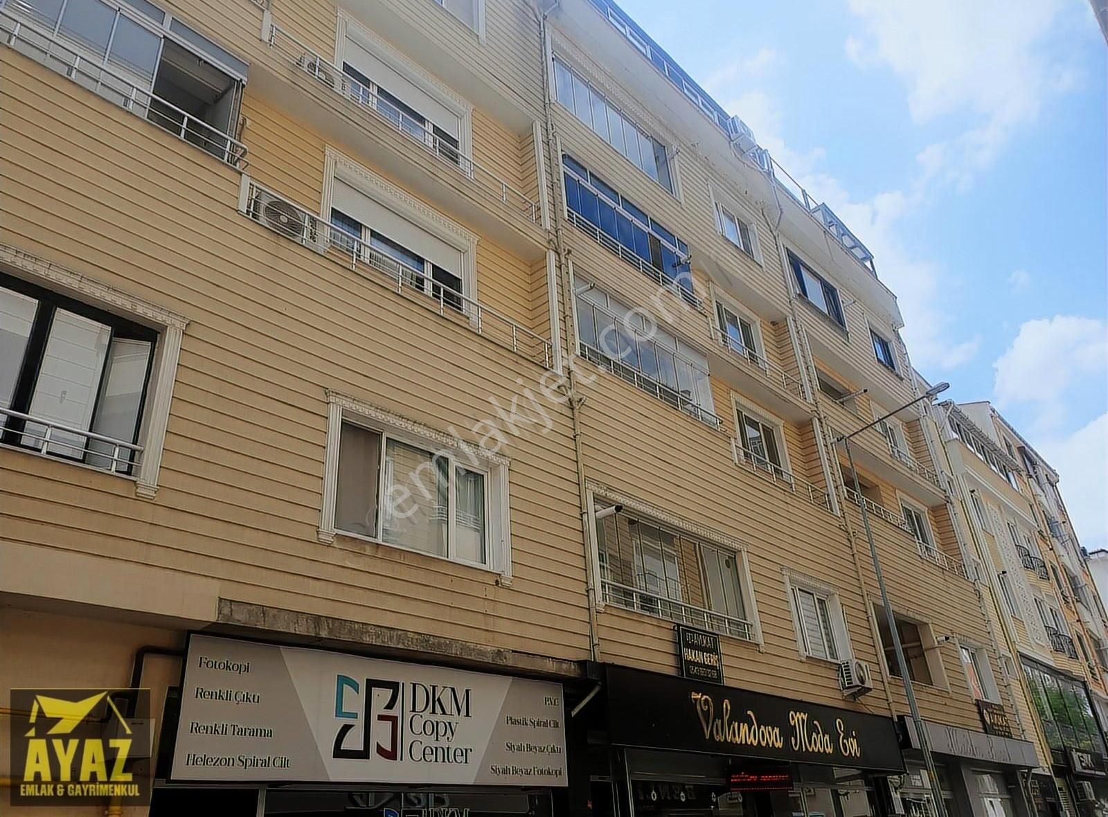 K.eli Merkez Karakaş Mah. Şehrin Merkezinde 3+1 Satılık Daire