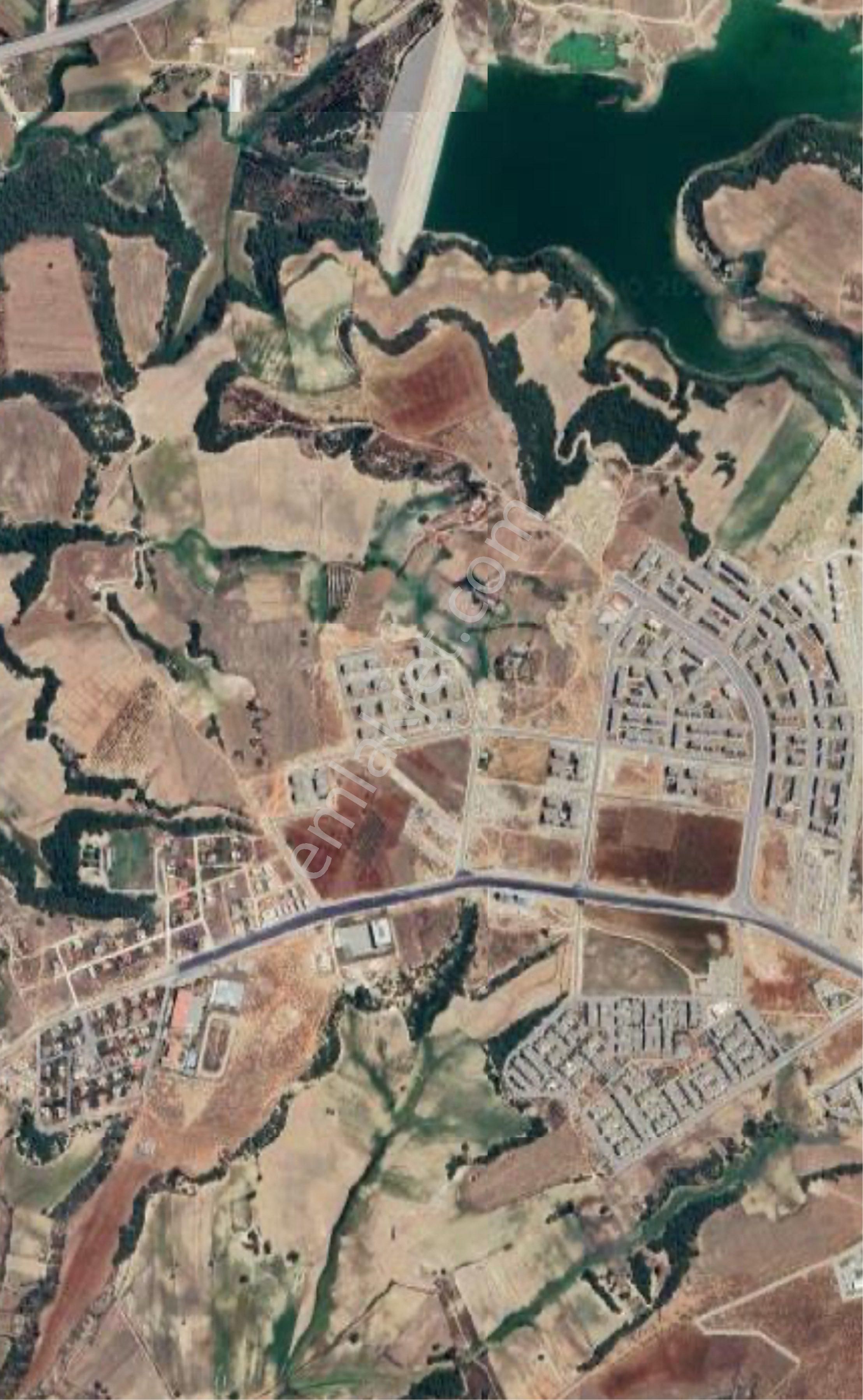 Buruk Tokilere Yakin 15 Mt Bulvara Celheli 1.2 Yoğunluklu Satılık Arsa
