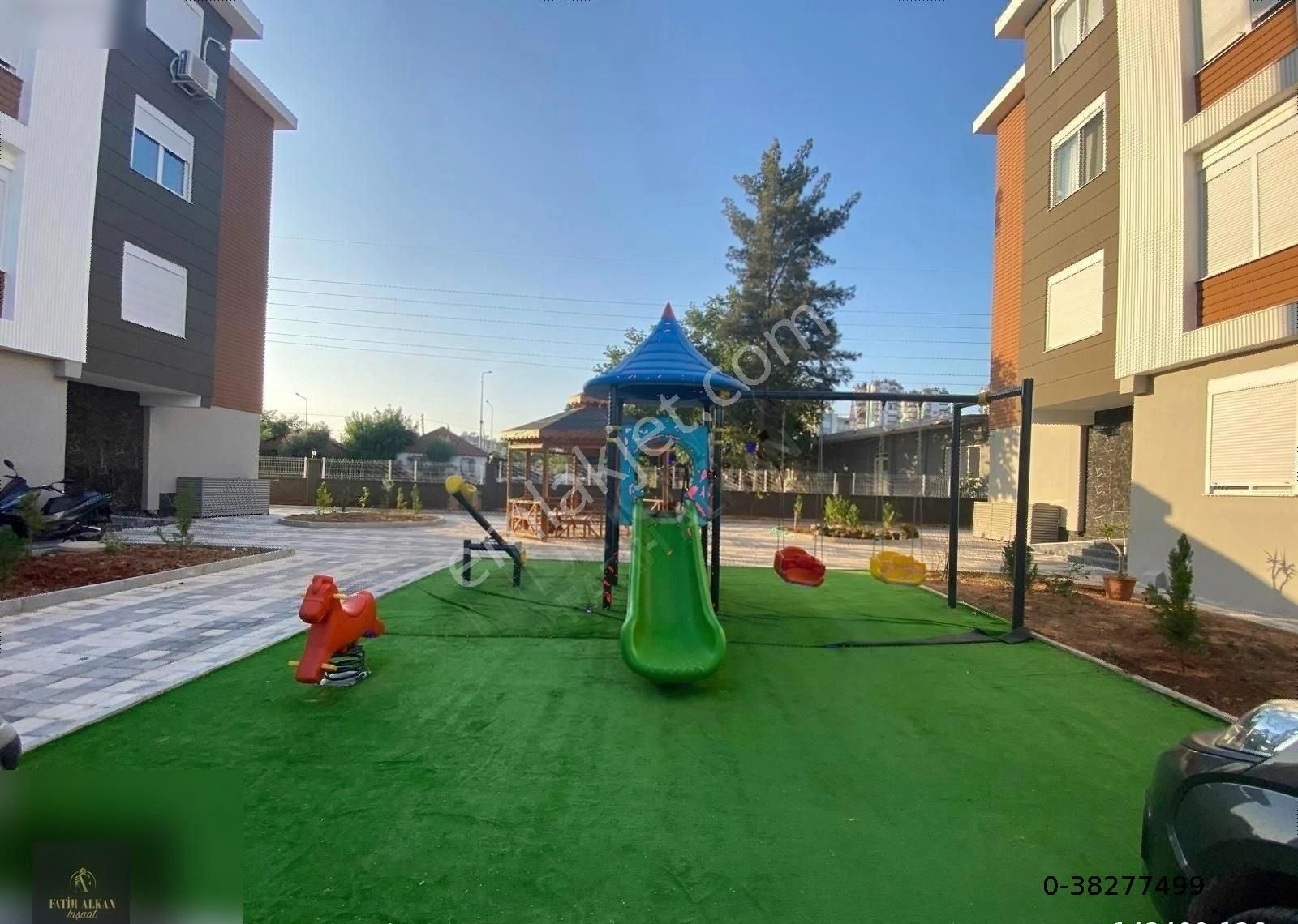 Tramvay Yanı Yüksek Giriş Site İçinde Ayri Mutfaklı Daire