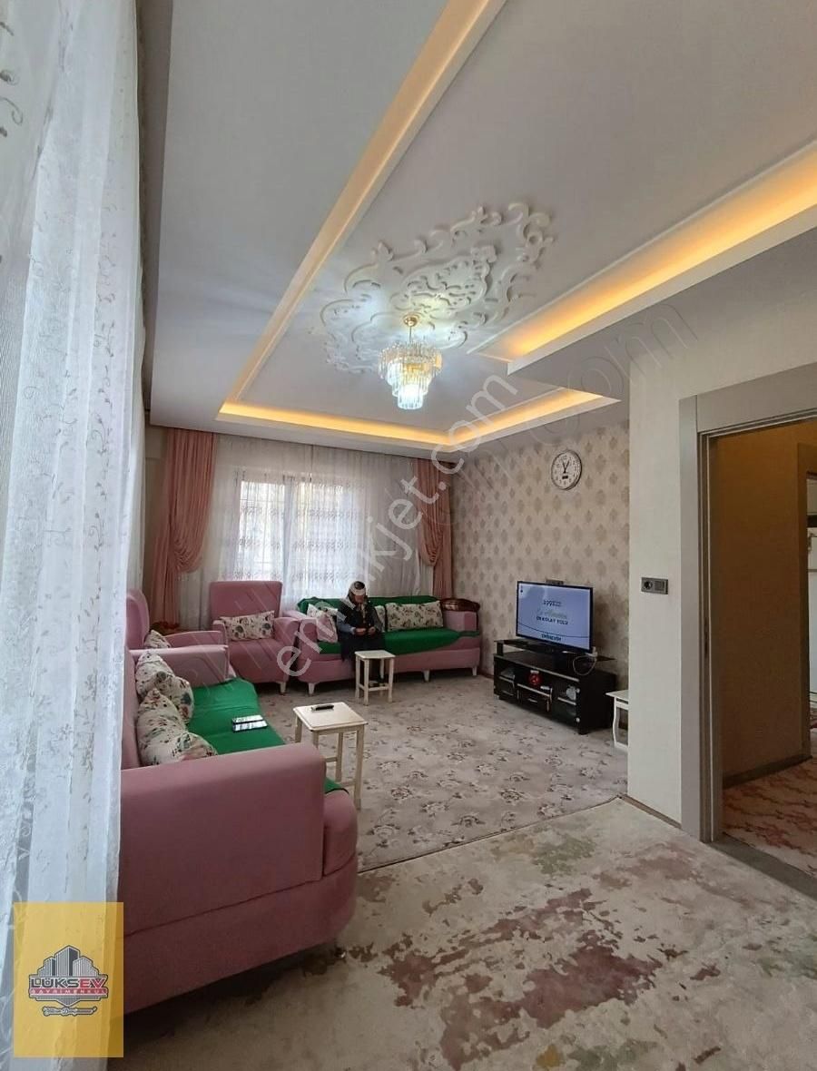 Beykent'te Satılık 3+1 Giriş Kat