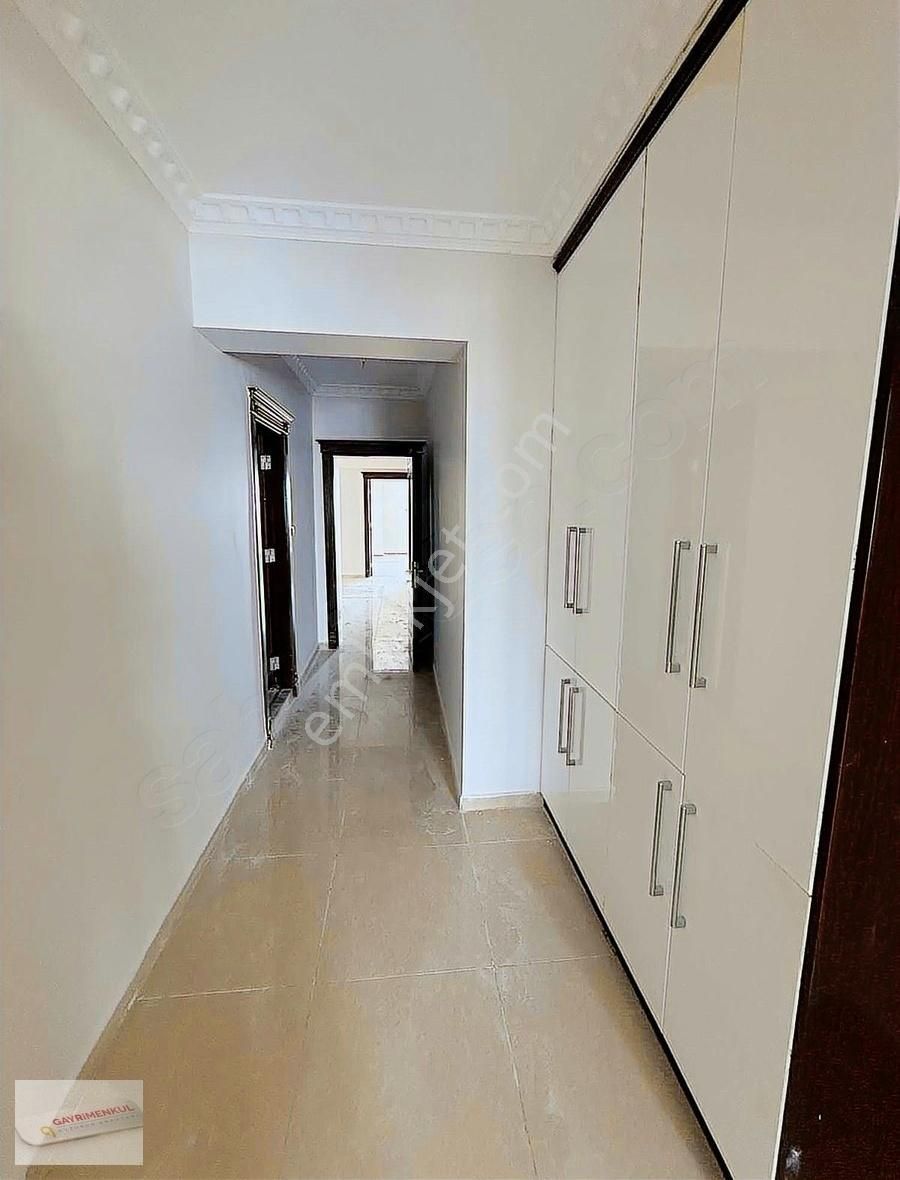 Üniversite Emlaktan Yeni Beşevlerde Satılık Geniş 4+1 Daire