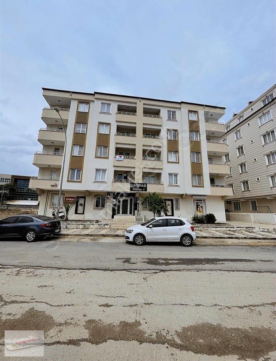 Üniversite Emlaktan Yeni Beşevlerde Park Manzaralı Satılık 1+1