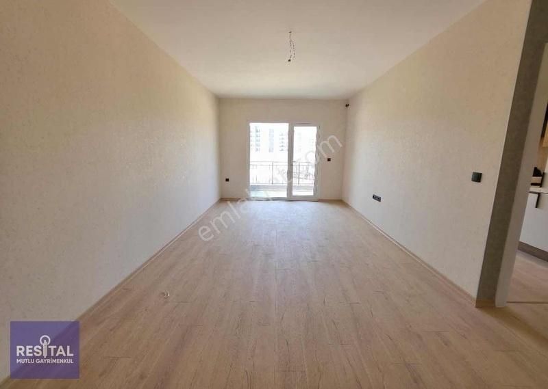 Rs Mutlu Kayapa Da Cadde Üzeri Site İçi Satılık 2+1 Daire