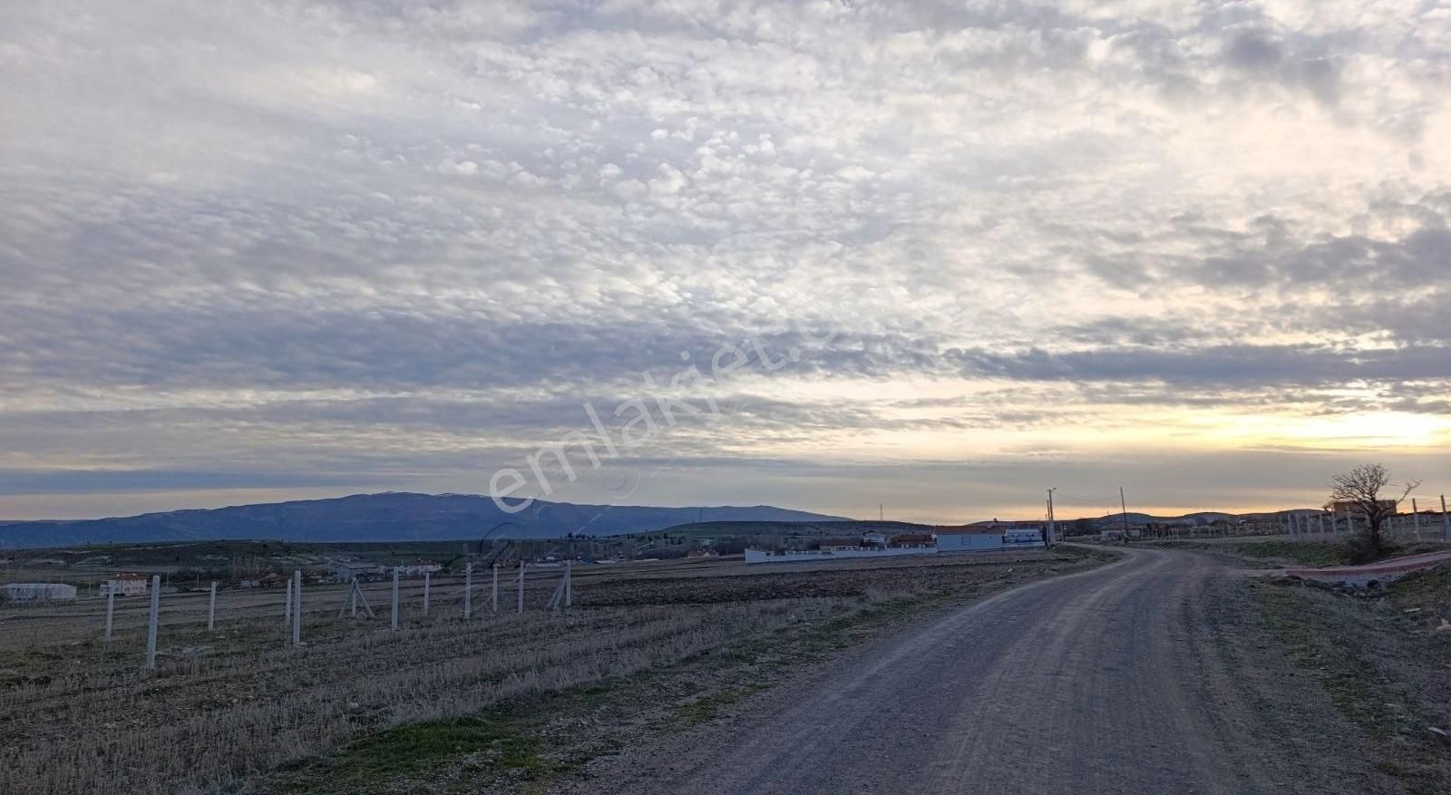 Turgutlar Köyünde Satılık 621 M² Arazi