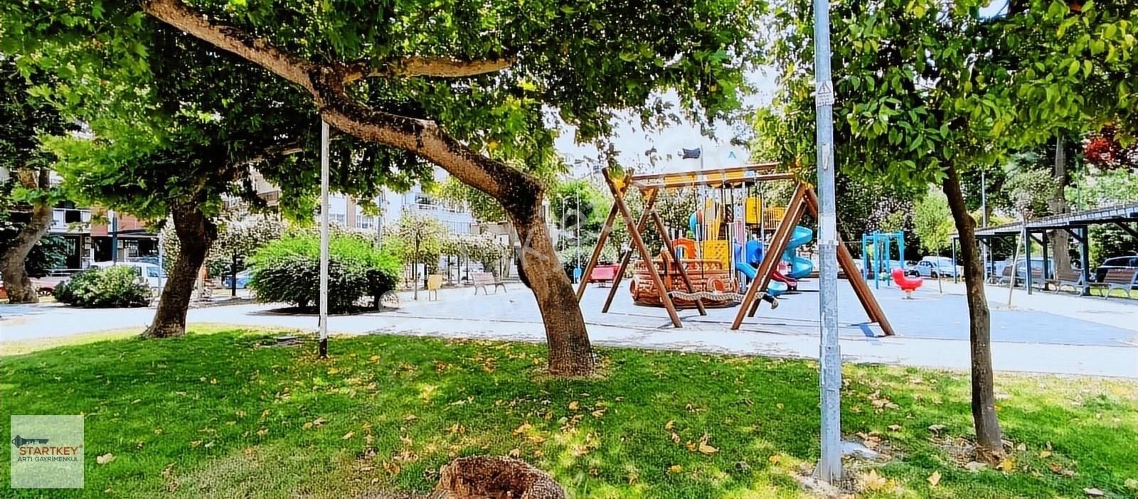 Üçkuyular M.ali Akman Mahallesi 1.kat Satılık 2+1 80 M2 Daire
