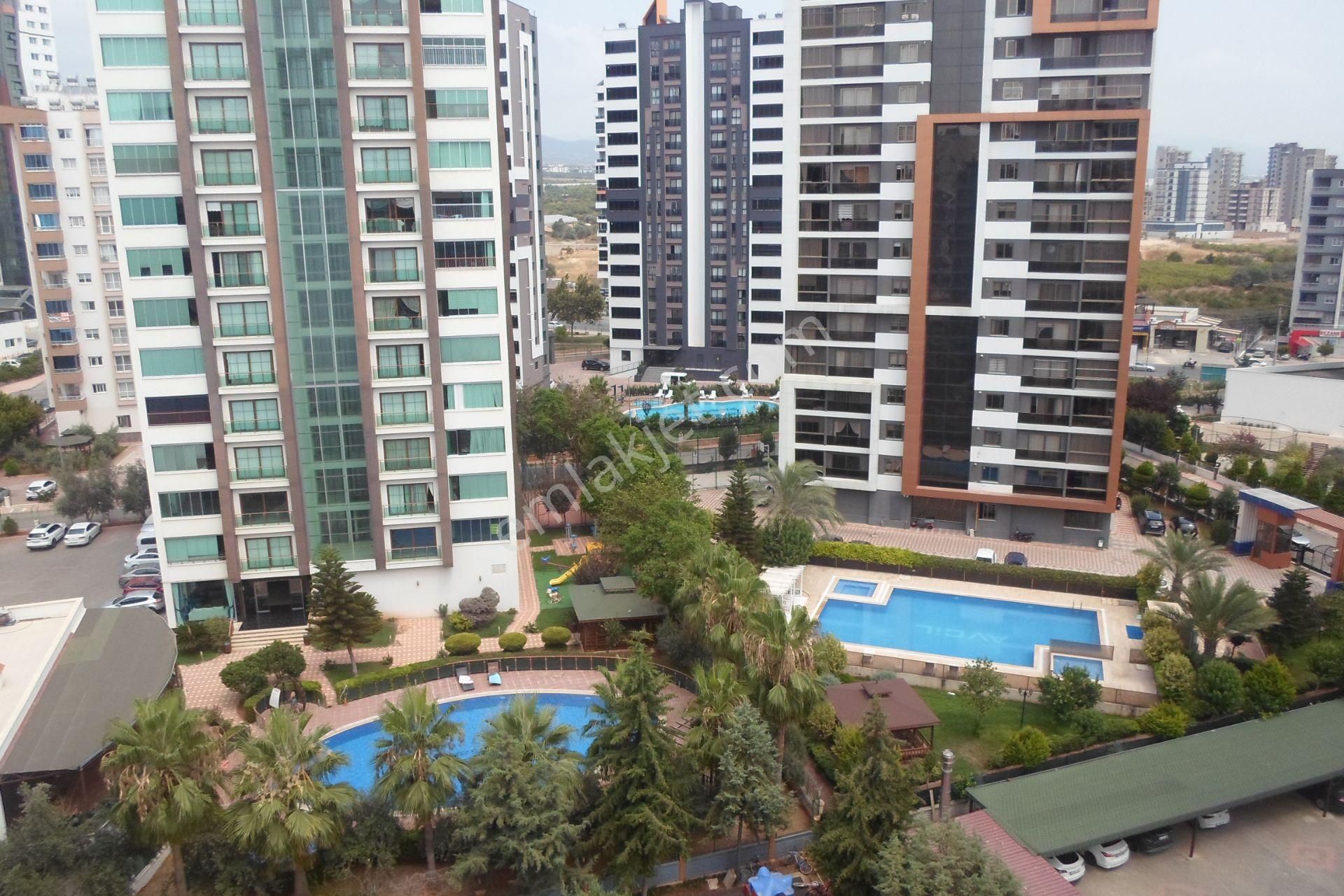 Aylık...3+1*d.gaz*mezitli Kalbi*2 Banyo*kiralık Daire