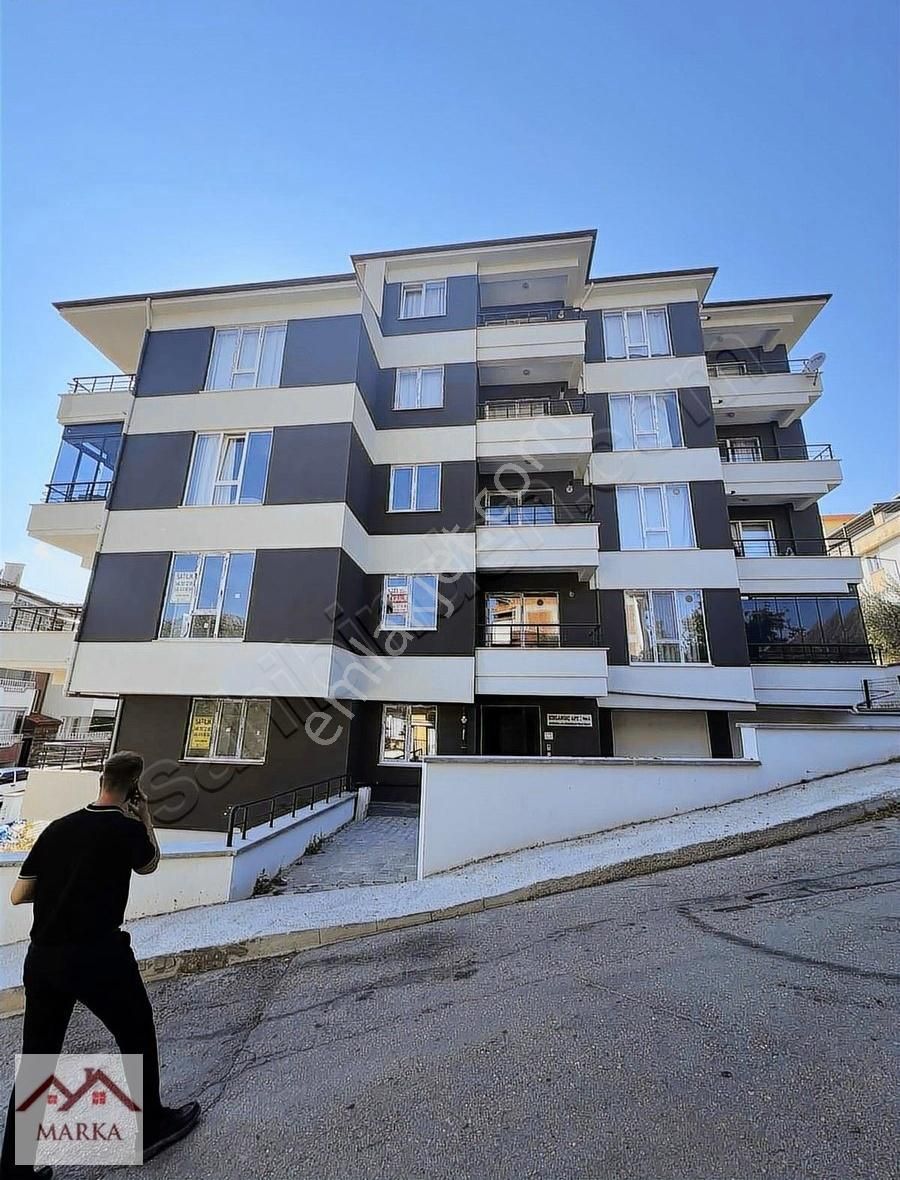 Şeyhcui Mahallesi Ön Cephe Arakat Sıfır Kiralık 1+1 Daire