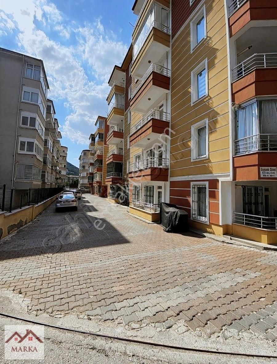 Ellibeşevler Osmanlı Sitesi 170m2 Arakat Ön Cephe Kiralık Daire