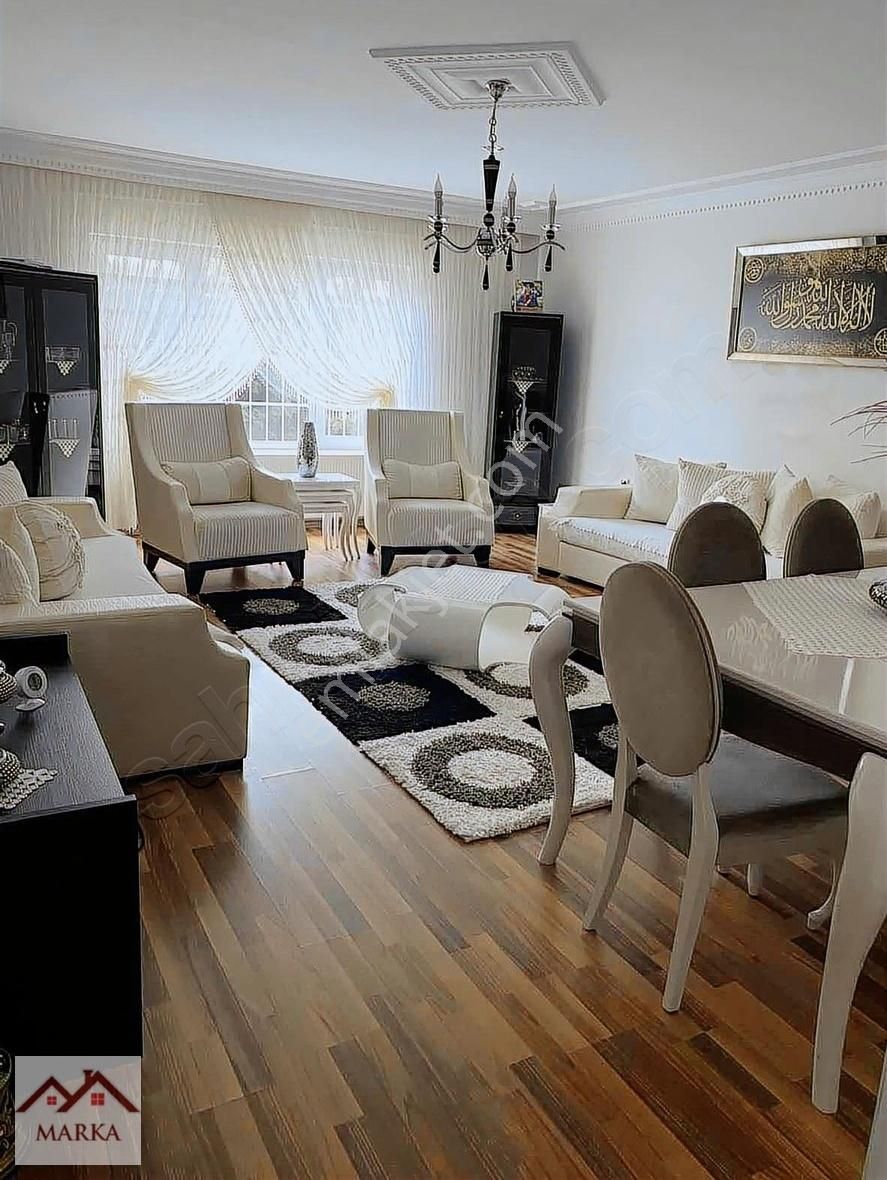 Marka'dan Ellibeşevlerde Satılık Daire
