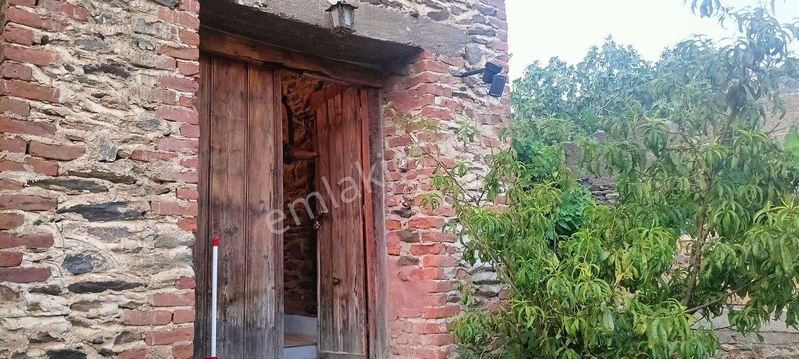 İzmir Bayındır Otantik Ve Muhteşem Bahçeli Beyaz Eşyalı Dublex - Görsel 4