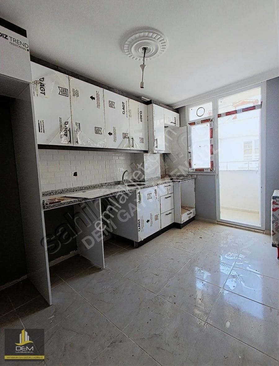 Arnavutköy İslambeyde Caddeye Yakın 2+1 Sıfır Daire