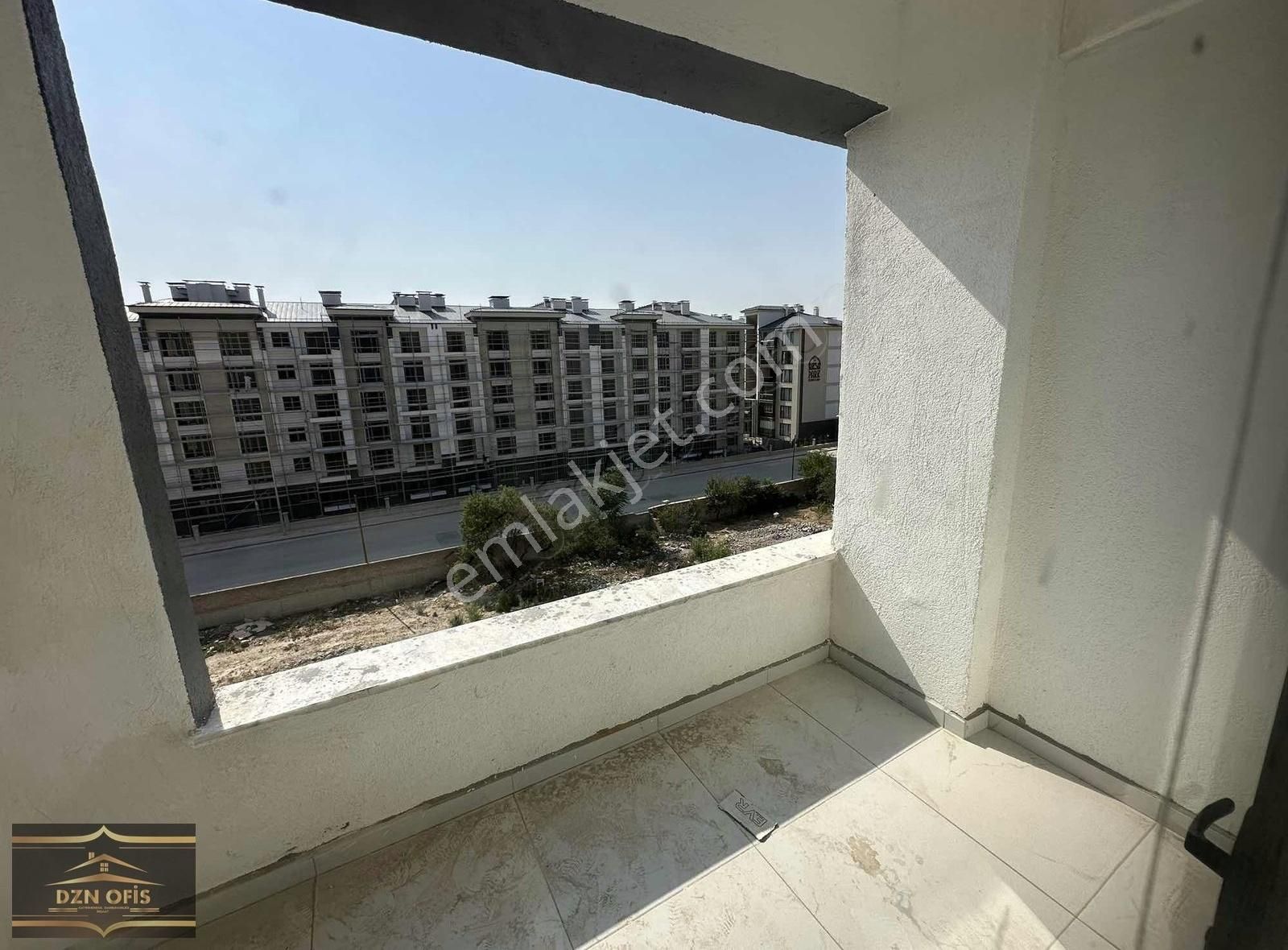 Fetih Caddesi Yakını Adasen Konaklarında Arakat Lüx 3+1 Daire - Görsel 11