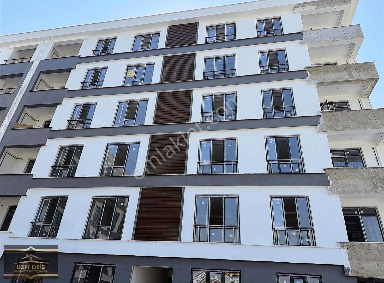 Fetih Caddesi Yakını Adasen Konaklarında Arakat Lüx 3+1 Daire - Görsel 3