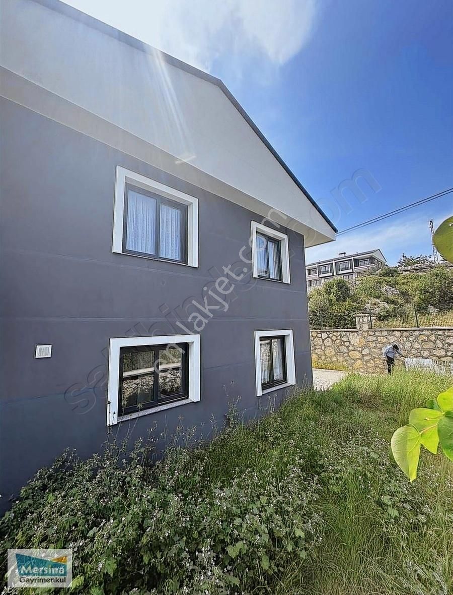 Göznede Acill Satılık Müstakil Sıfır Yapı Villa