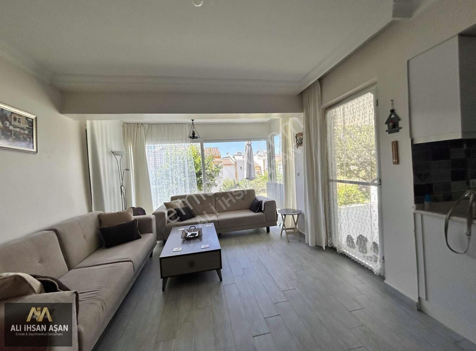 Güllülte Site İçerisinde Satılık 4+1 Müstakil Ev