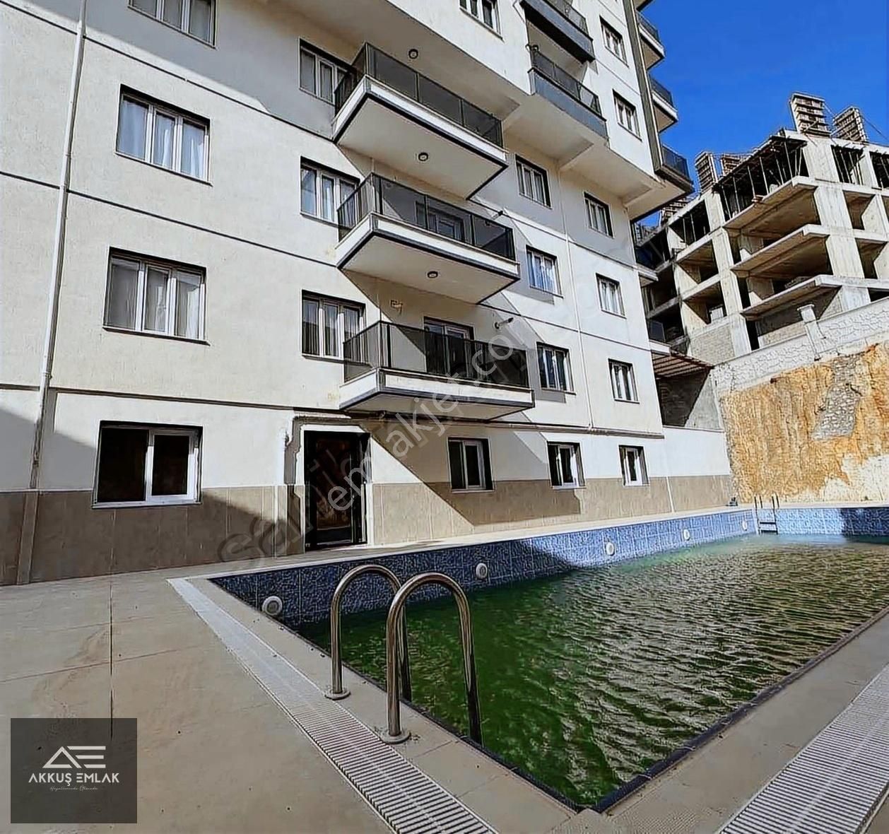 Akkuş Emlak'tan Satılık Eşyalı Lüks 1+1 Daire - Görsel 5