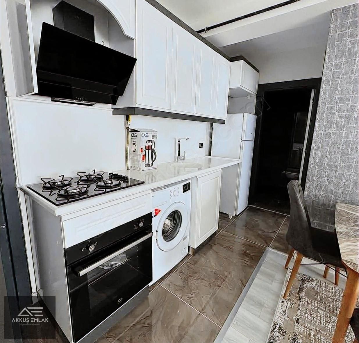 Akkuş Emlak'tan Satılık Eşyalı Lüks 1+1 Daire - Görsel 3