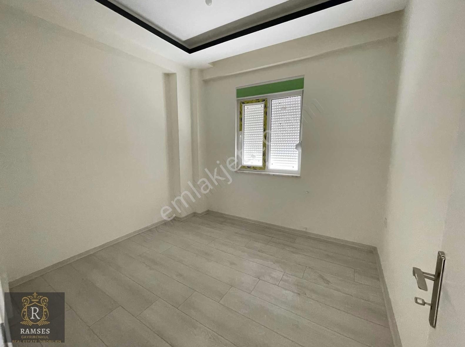 Başlık: Hatipler Kavşağı Teksin Fırın Arkası Satılık 3+1 Daire