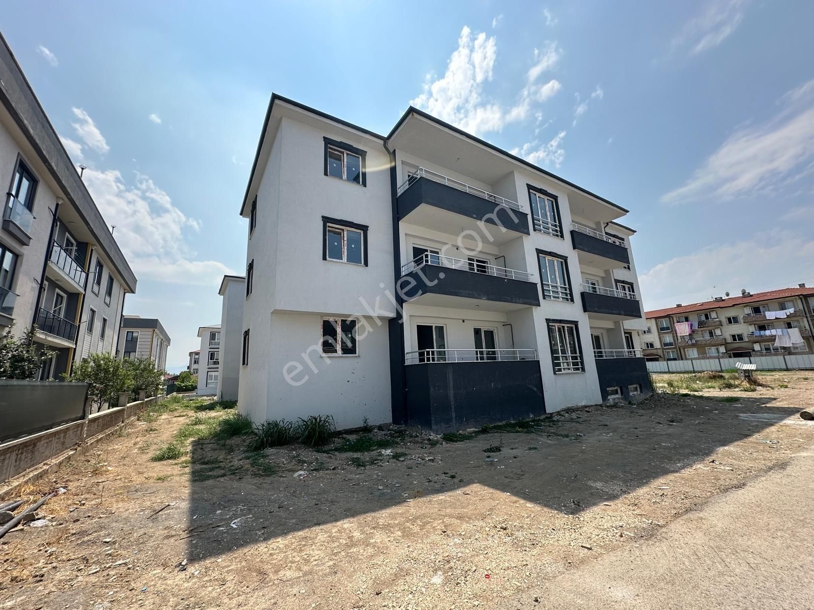 Arifiye Merkezde “açık Cepheli” 3+1 Ara Kat Mutfak Ayrı Net:125 M2 Yer Altı Otoparlı Satılık Daire - Görsel 16
