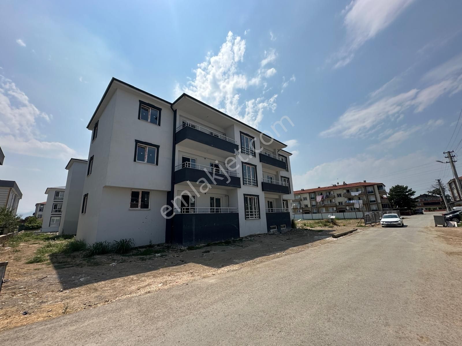 Arifiye Merkezde “açık Cepheli” 3+1 Ara Kat Mutfak Ayrı Net:125 M2 Yer Altı Otoparlı Satılık Daire - Görsel 17