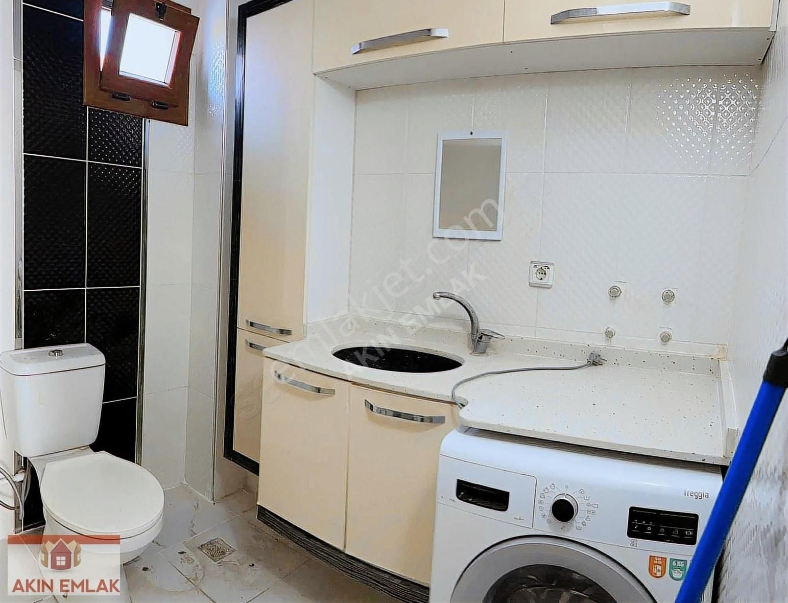 Gümüldürde Havuzlu Sitede Villa