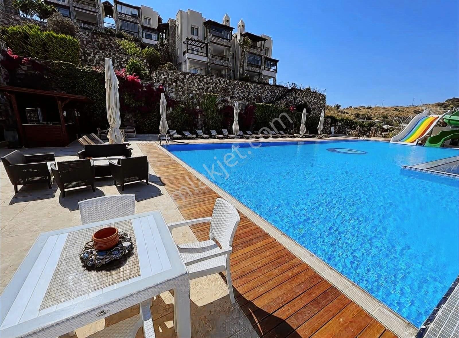 Panoramik Deniz Manzaralı Elit Sitede Daire - Görsel 13