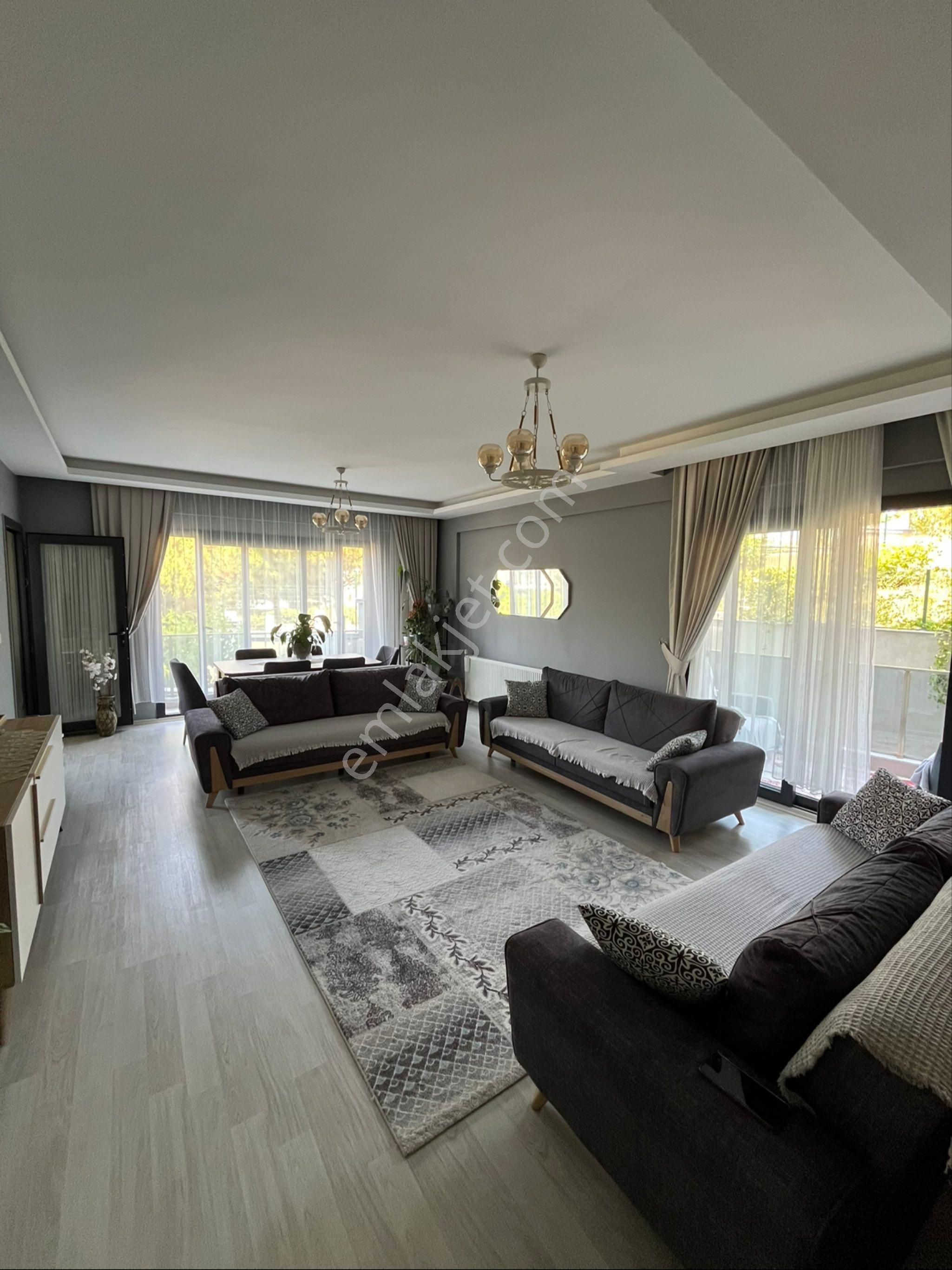 Devrim Mahallesinde Site İçerisinde Satılık Geniş Ferah Daire - Görsel 14