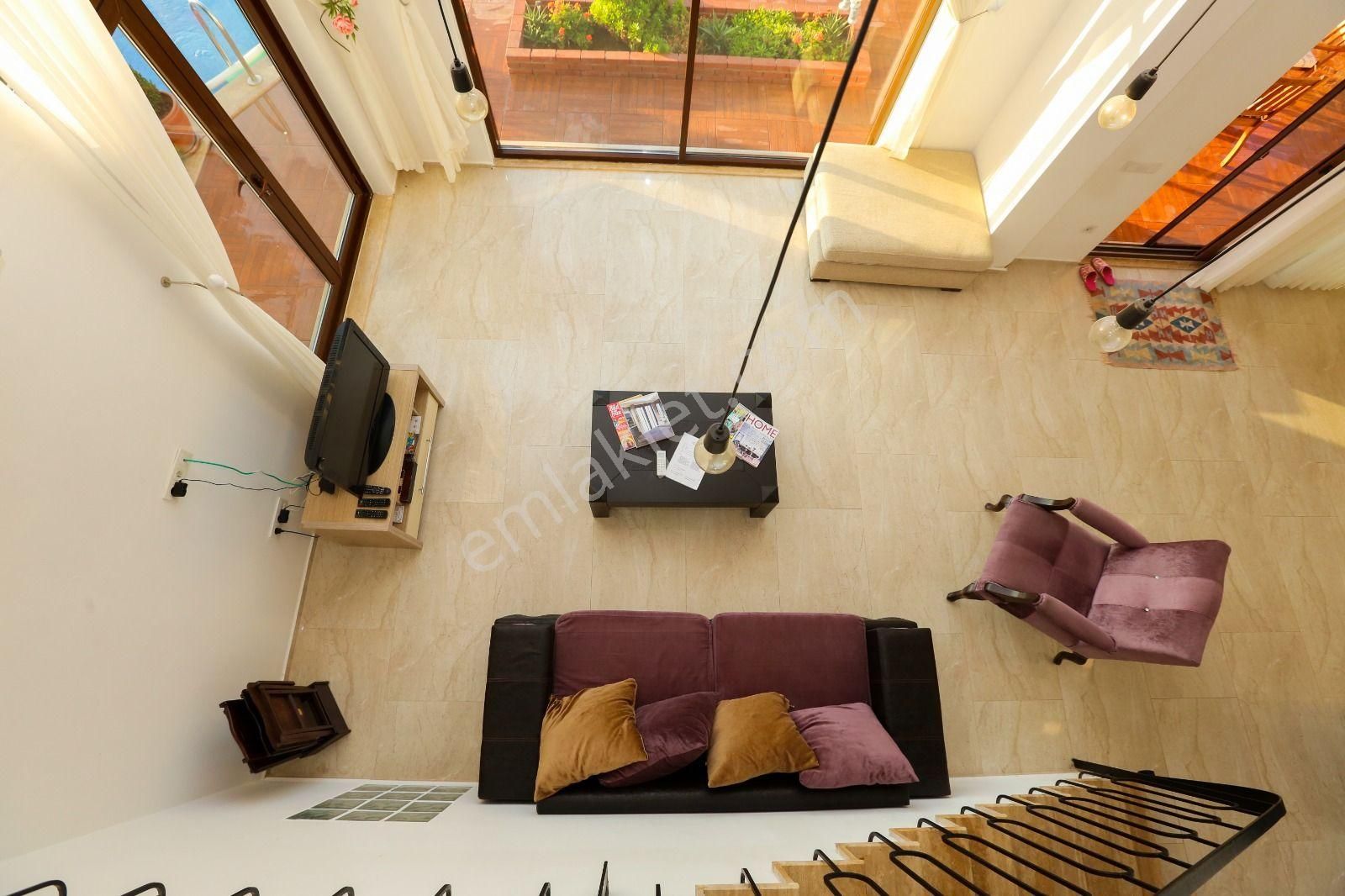 Rest Emlak- Emsalsiz Deniz Manzaralı Villa - Görsel 32