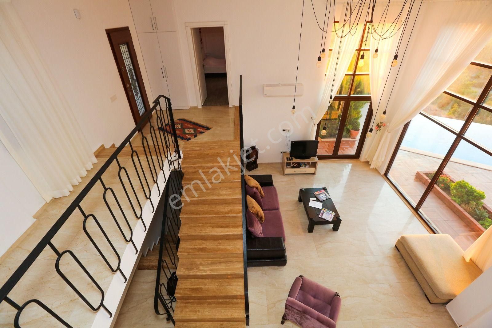 Rest Emlak- Emsalsiz Deniz Manzaralı Villa - Görsel 35