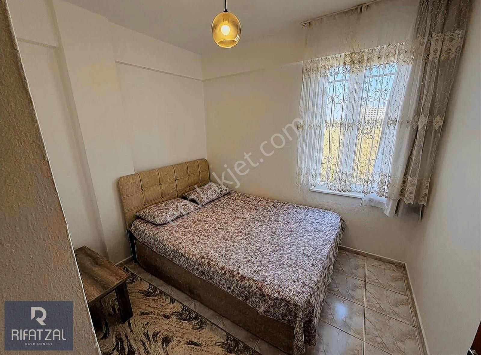 Sarımsaklı'da Denize Sıfır 3+1 Klimalı Full Esyalı Villa