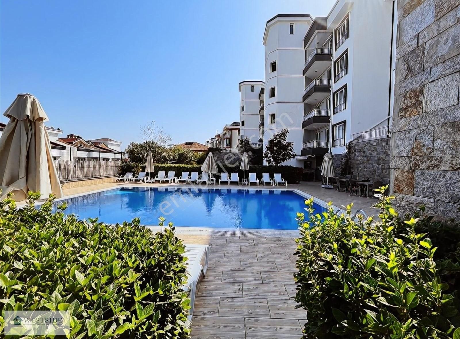 Göktürk Yeshill Sitesi'nde Kısmi Eşyalı Kiralık 1+1 Arakat Daire
