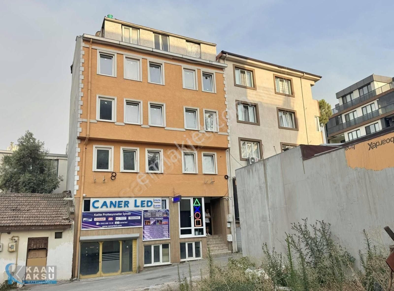 Beşevler Cadde'de 2+1 70m2 Metroya Yakın Arakat 22.000₺
