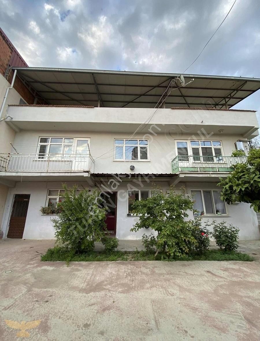 Çukurcada Merkezi Konum 2 Katlı Müstakil Bina