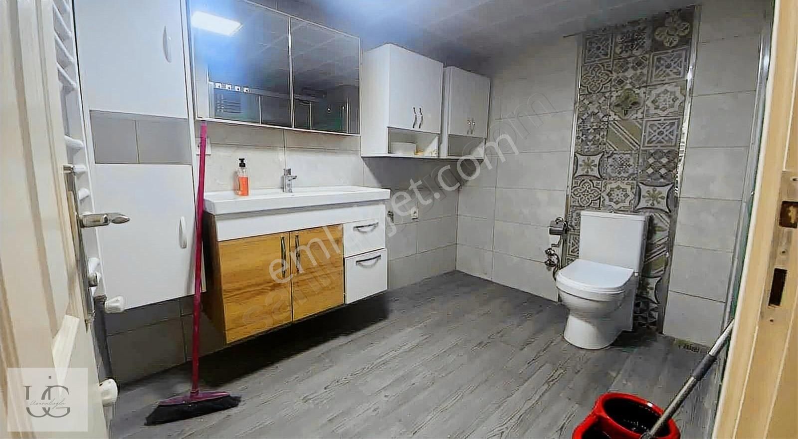 Göztepenin En Nezih Yerinde 3+1 120m2 Giriş Katı Satılık Daire