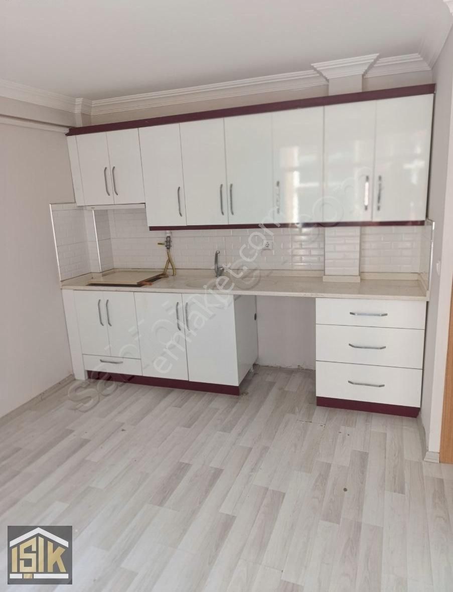 Işık//gazi Caddesinde Kiralık 2+1 Yeni Daire