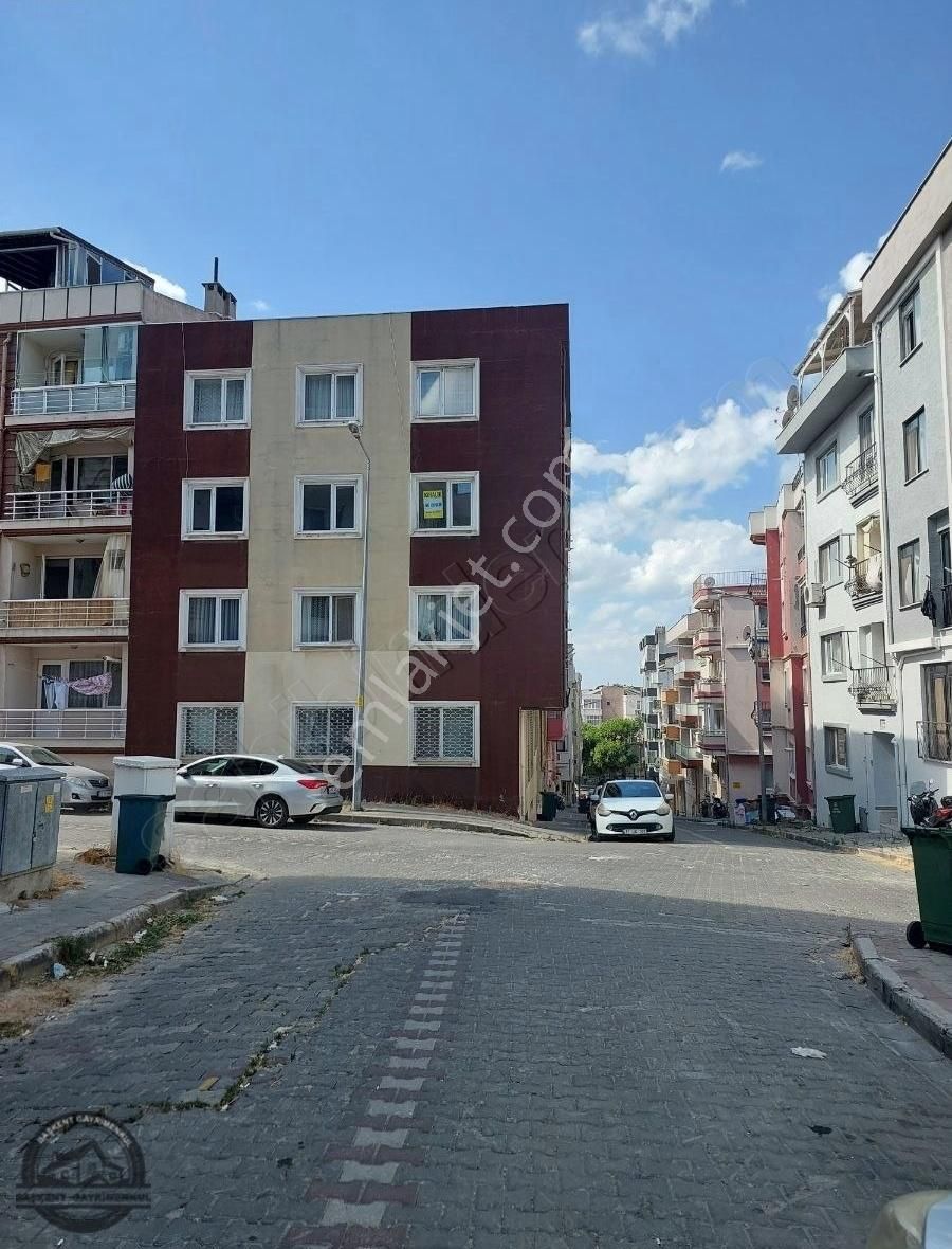 Çanakkale Merkez Cevatpaşa Mahallesinde Kiralık 2+1 Arakat Daire