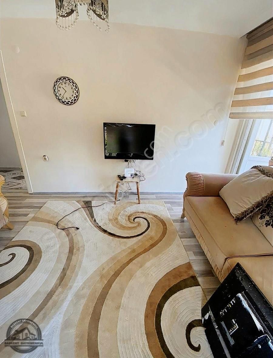 Kepezde 2+1 Kapalı Mutfak Cadde Üstü Geniş Satılık Daire
