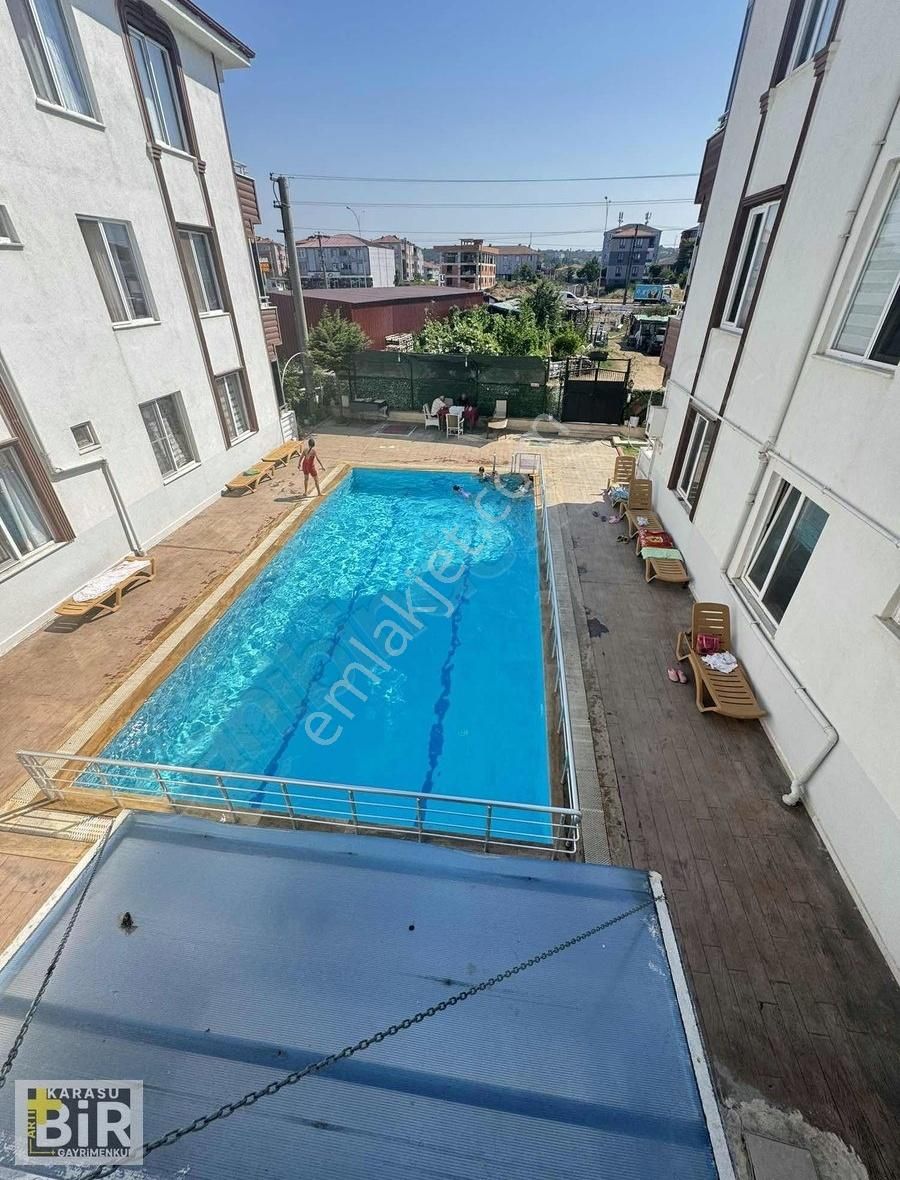Havuzlu Eşyalı Mutfak Holde 1+1