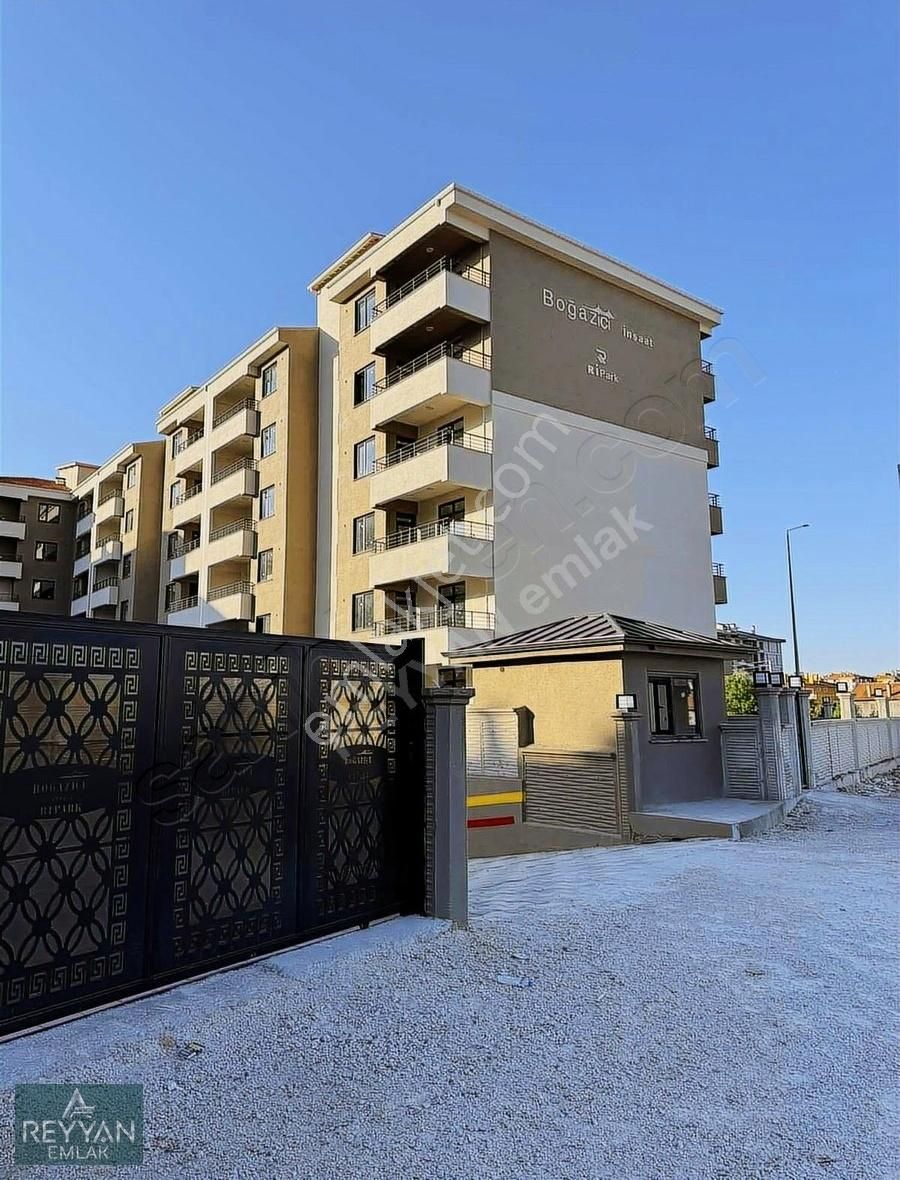 Küçükkumköprü Fatih Karakolu Yakını Kapalı Otoparklı Lüx Daire