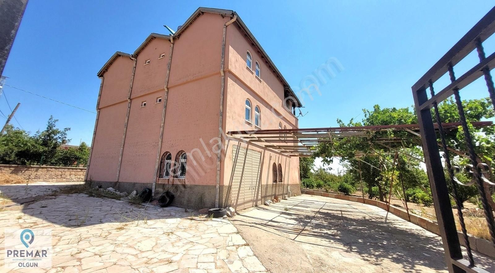 İncesu Bedir Bağlarında Satılık Villa 300 M²