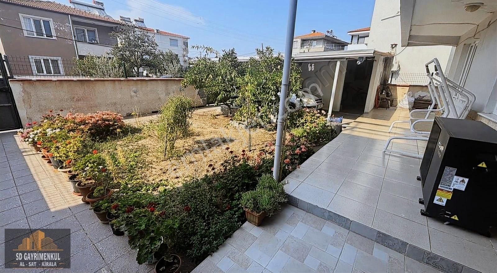 Altınova Merkezde Müstakil 4+1 Dubleks, Bahçeli Yaşam!