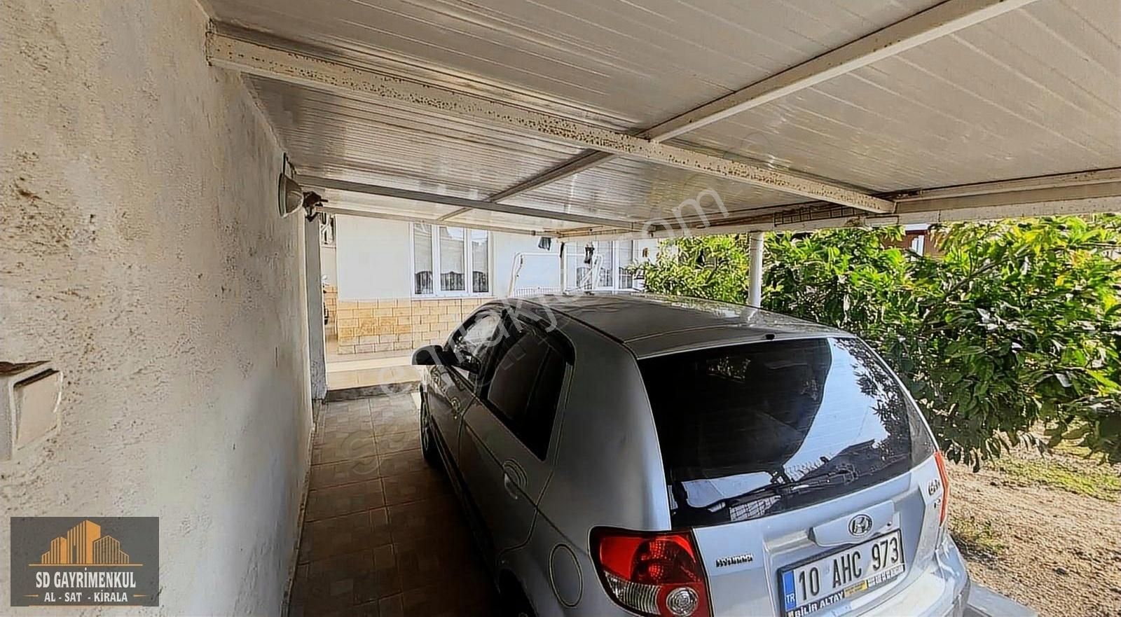 Altınova Merkezde Müstakil 4+1 Dubleks, Bahçeli Yaşam! - Görsel 2