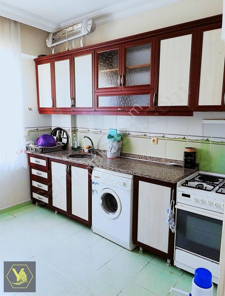 Yeni Mahallede Tramvay Dibi 1+1 Ayrı Mutfak Daire Eşyalı Satılık