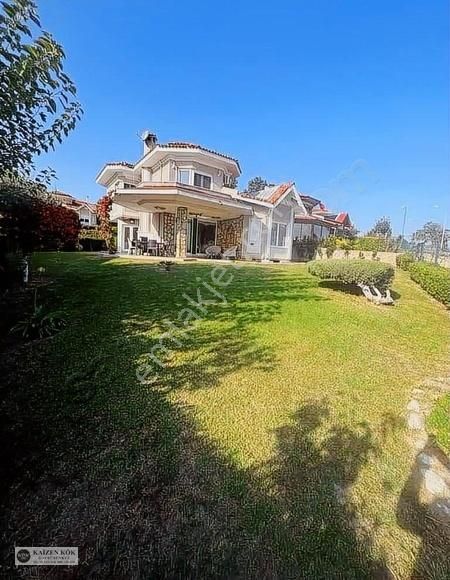 Mimaroba Da Körfez Manzaralı Müstakil Denize Sıfır 5+1 Villa