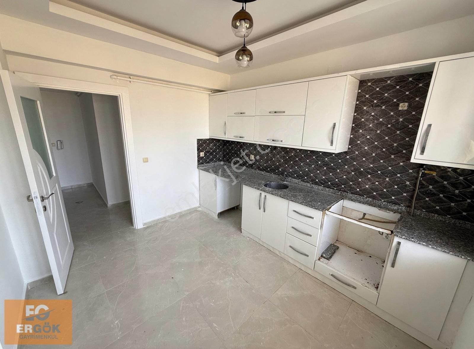 Şahintepe Mah. Güneykent Anadolu Lisesi Arkası 2+1 Kiralık Daire