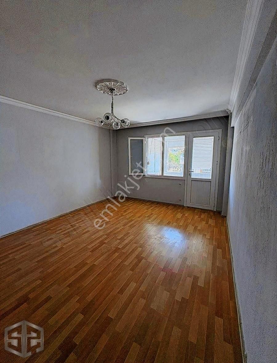 İzmir Selçuk Cumhuriyet Mahallesinde Geniş, Yatırımlık 3+1 - Görsel 9