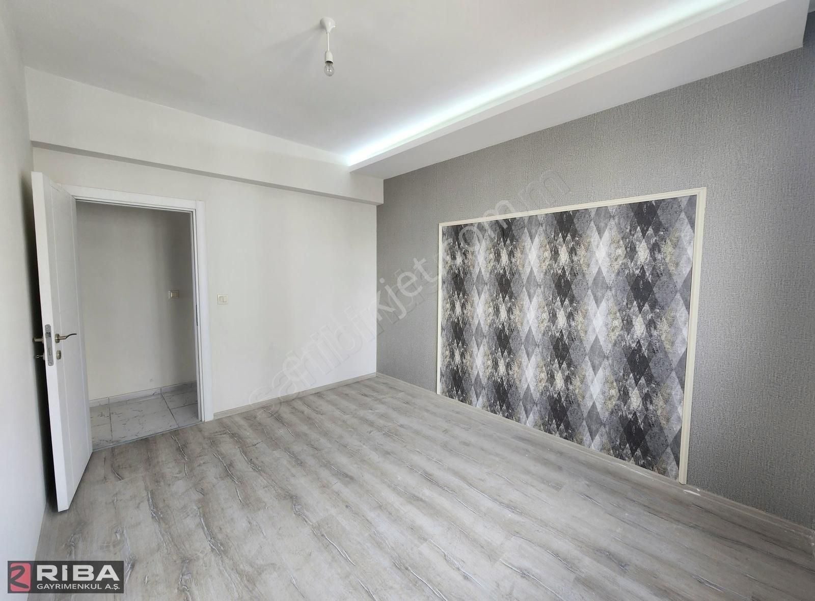 Kazımkarabekir'de Sıfır 3+1 Daire Cadde Cepheli, Ferah Ve Yeni