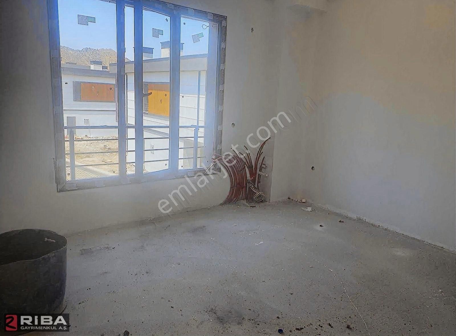 Eğribucakta Satılık 4+2 Villa - Görsel 4